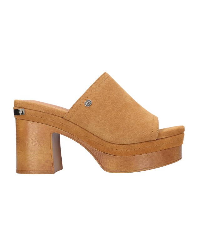 Carmela 160677  Camel